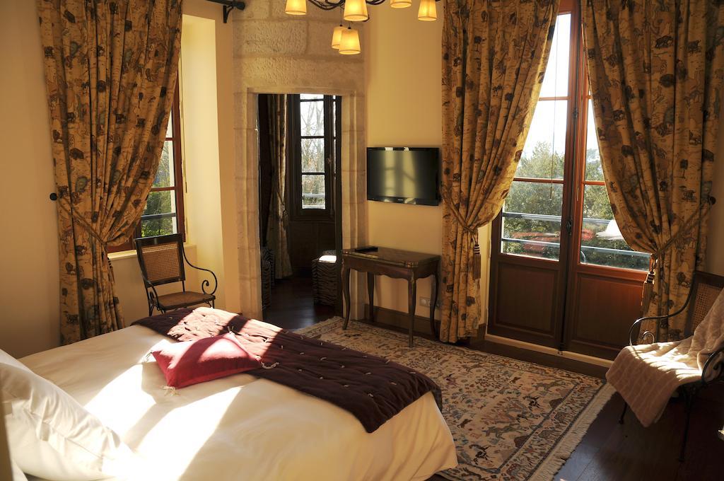 Castel Peyssard Bed & Breakfast Perigueux Room photo